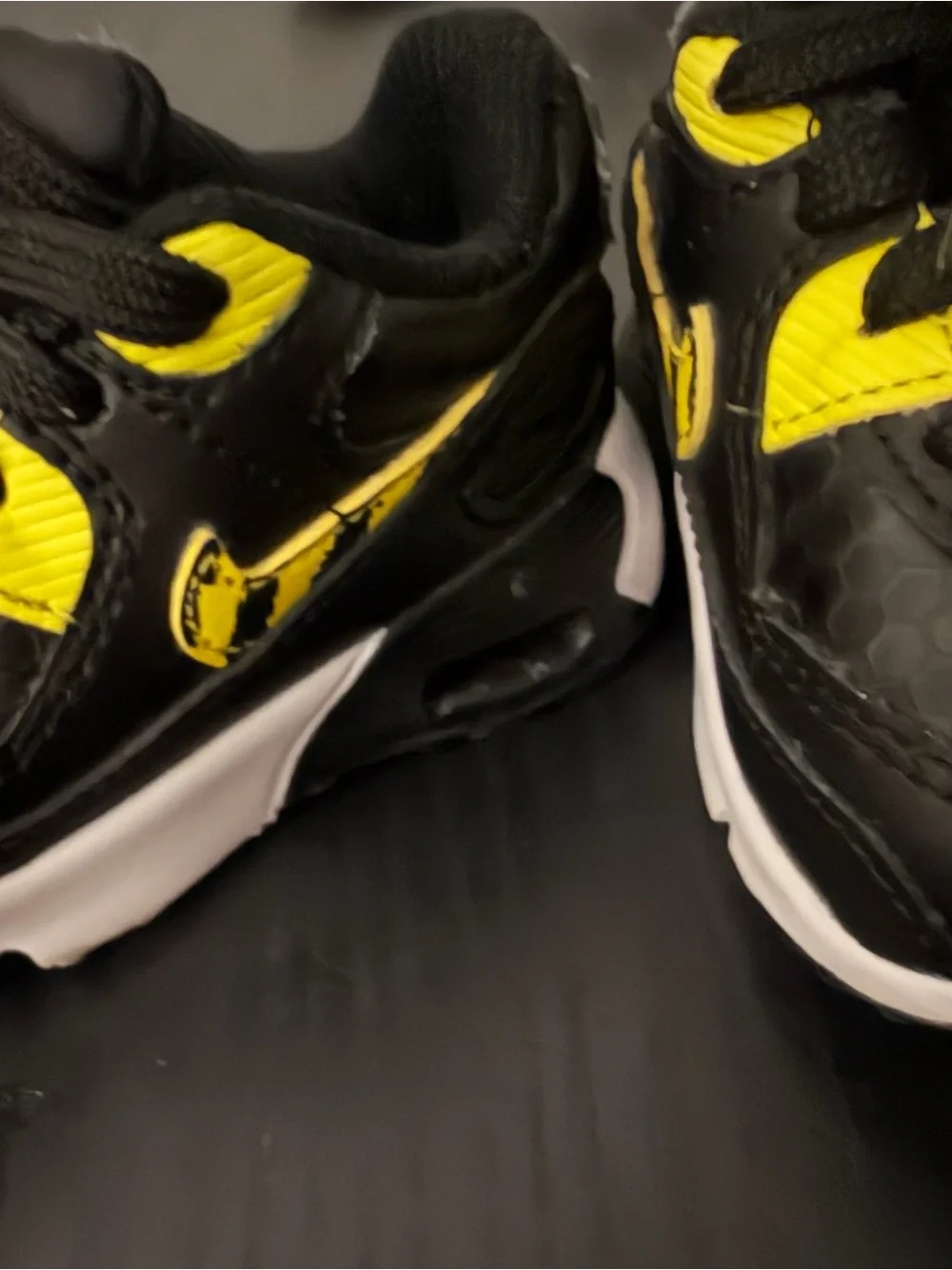 Nike bold black